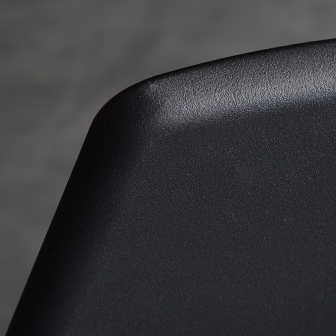 black seat with detail info 2 6004D