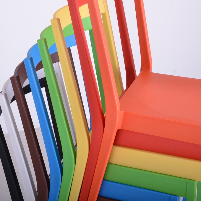 Plastic dining chair