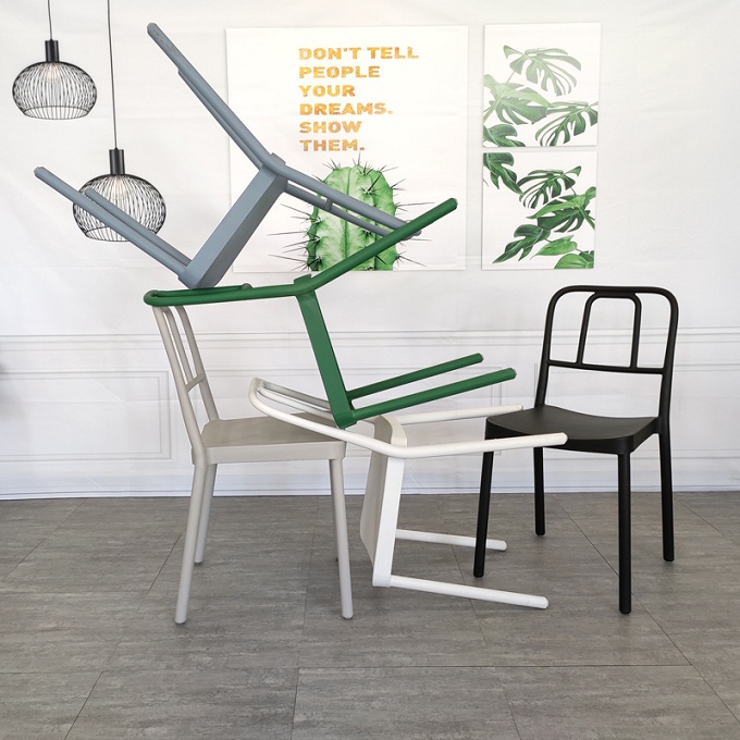plasticchairs