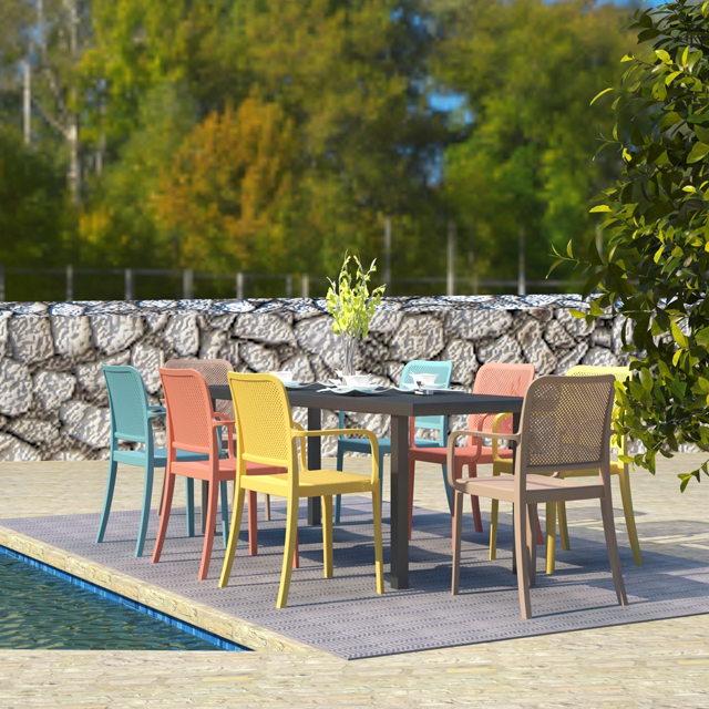 outdoor plastic chairs