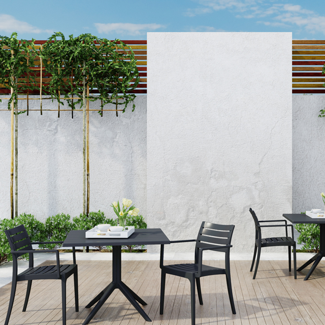 outdoor chairs and table